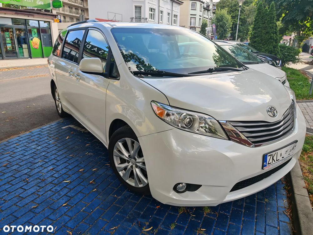 Toyota Sienna 3.5 V6 - 2