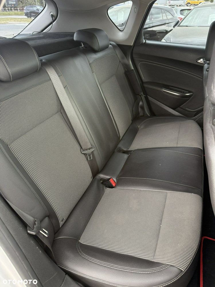 Opel Astra - 14