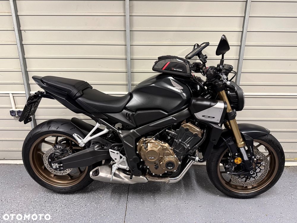 Honda CB - 2