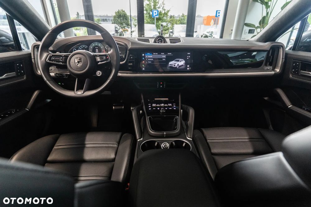 Porsche Cayenne Turbo E-Hybrid PHEV - 12