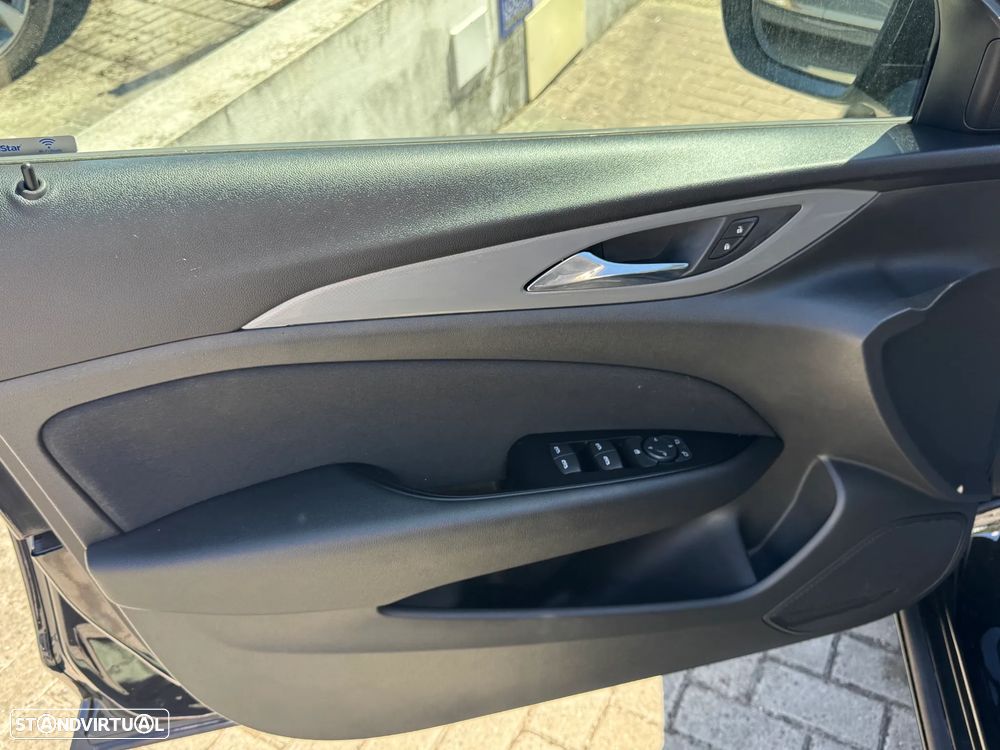 Opel Insignia Grand Sport - 12