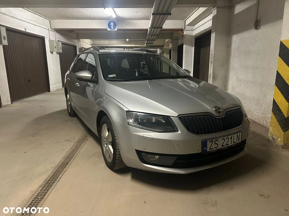 Skoda Octavia 2.0 TDI Ambition DSG - 1