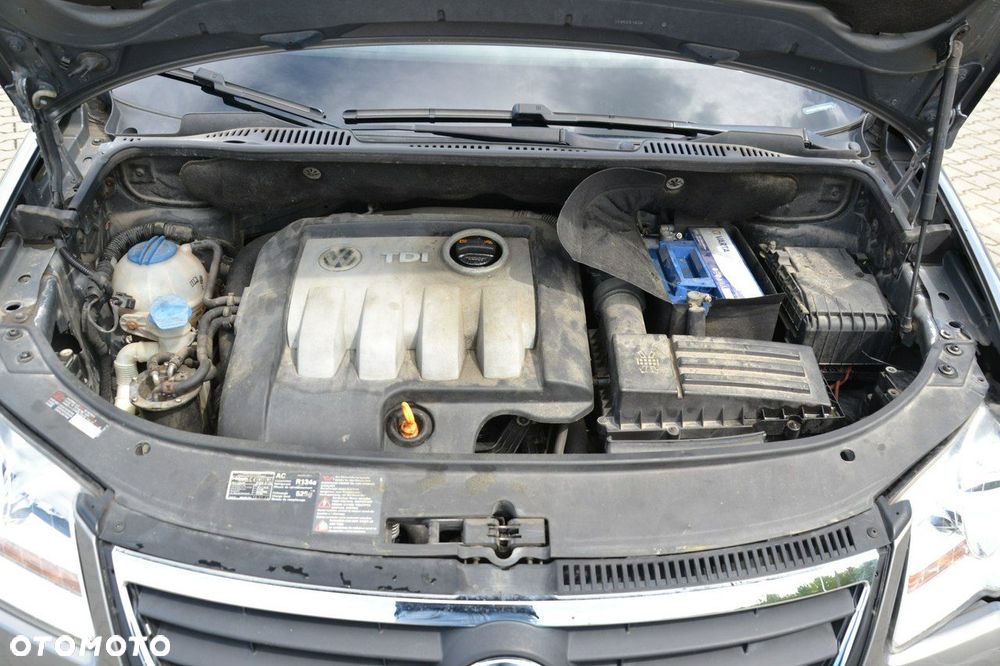 Volkswagen Touran - 13