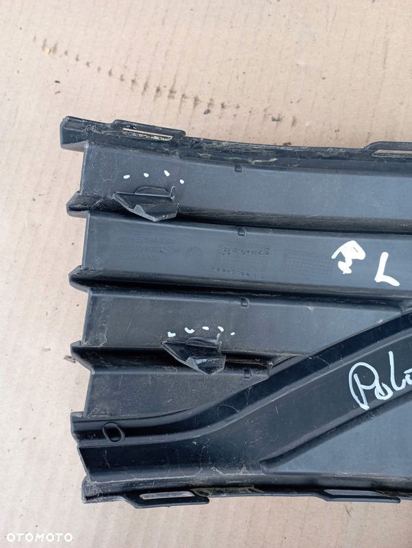 VW POLO 6C KRATKA HALOGEN LEWY PRZÓD PRZEDNI 6C0941661D 6C0853665J - 6