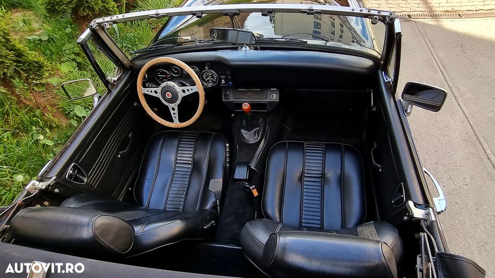 MG Midget - 14