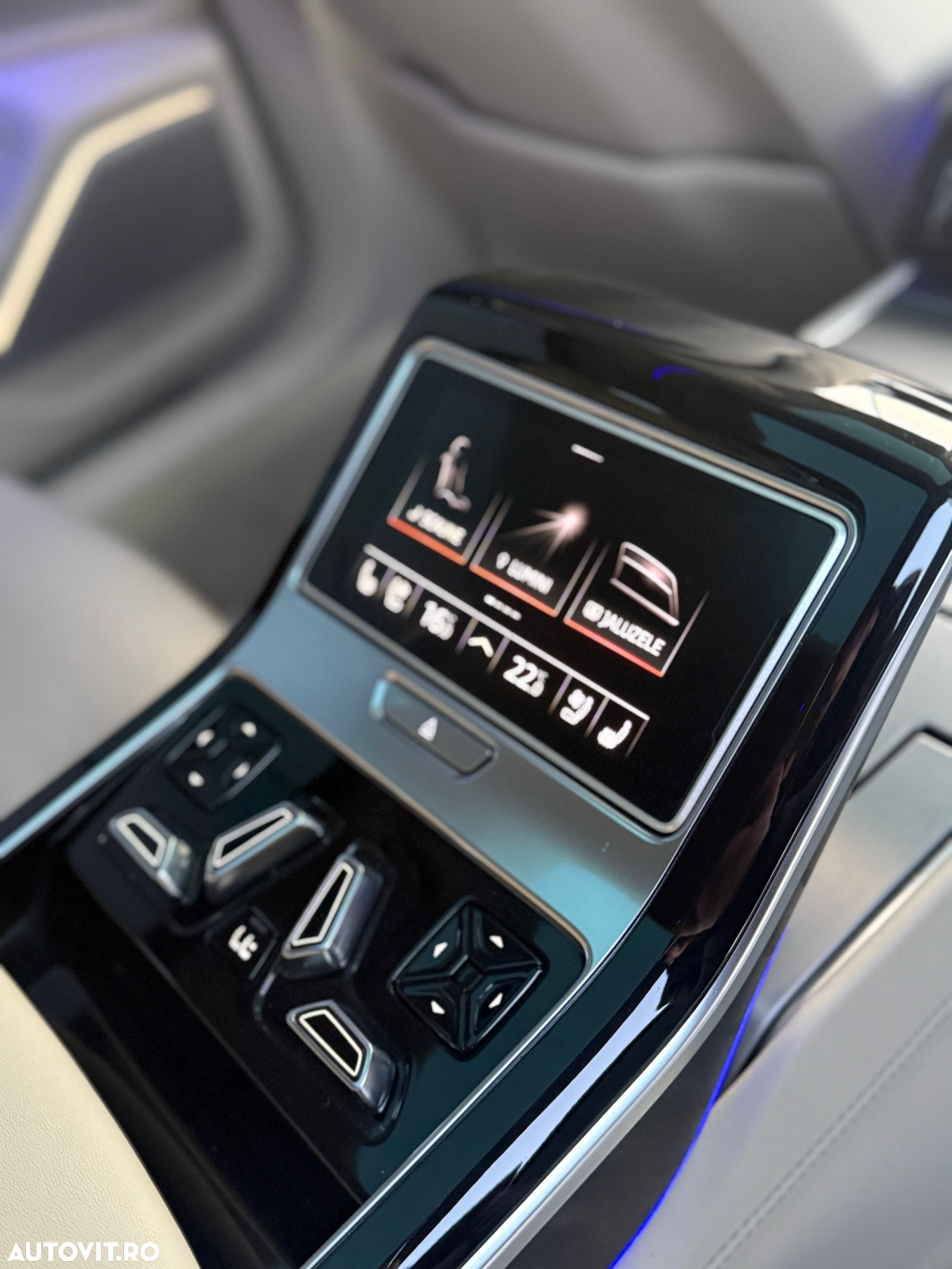 Audi A8 A8L 55 TFSI quattro Tiptronic MHEV - 11