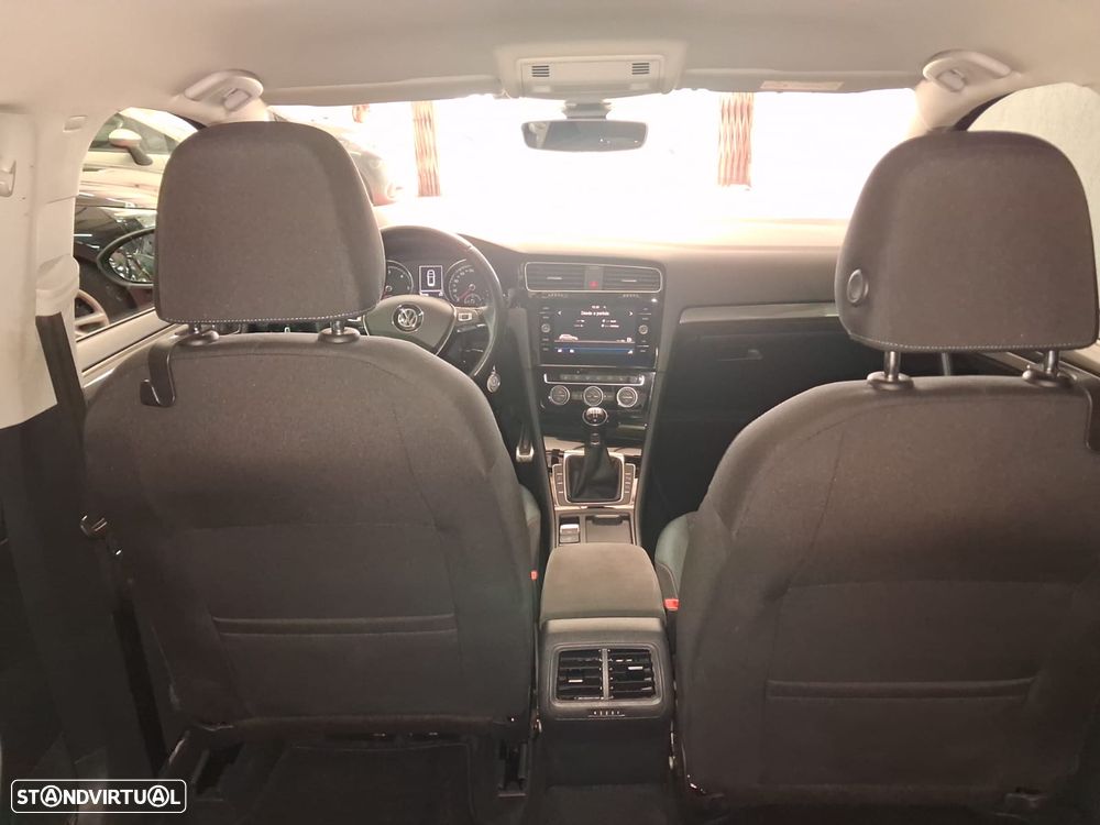 VW Golf 1.6 TDI SCR IQ.DRIVE - 15