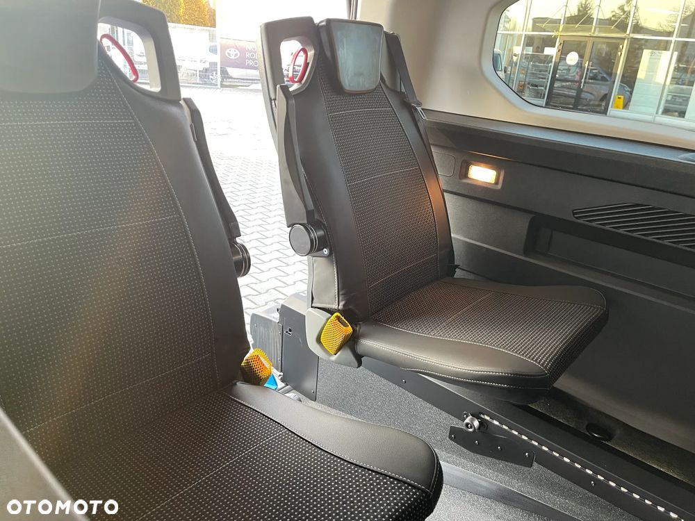Toyota Proace City Verso 1.5 D-4D Family - 12