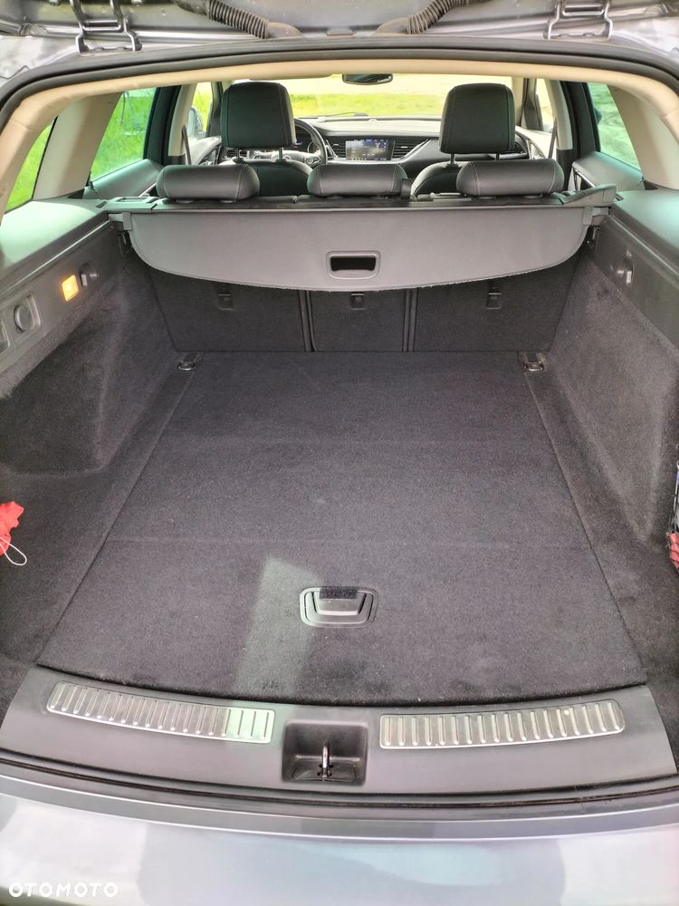 Opel Insignia 2.0 CDTI - 11