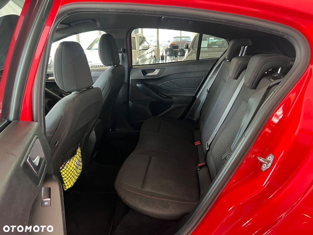 Ford Focus 1.5 EcoBoost ST-Line - 35