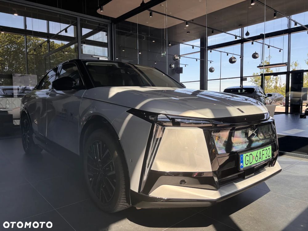 DS Automobiles N°8 73kWh Étoile - 4