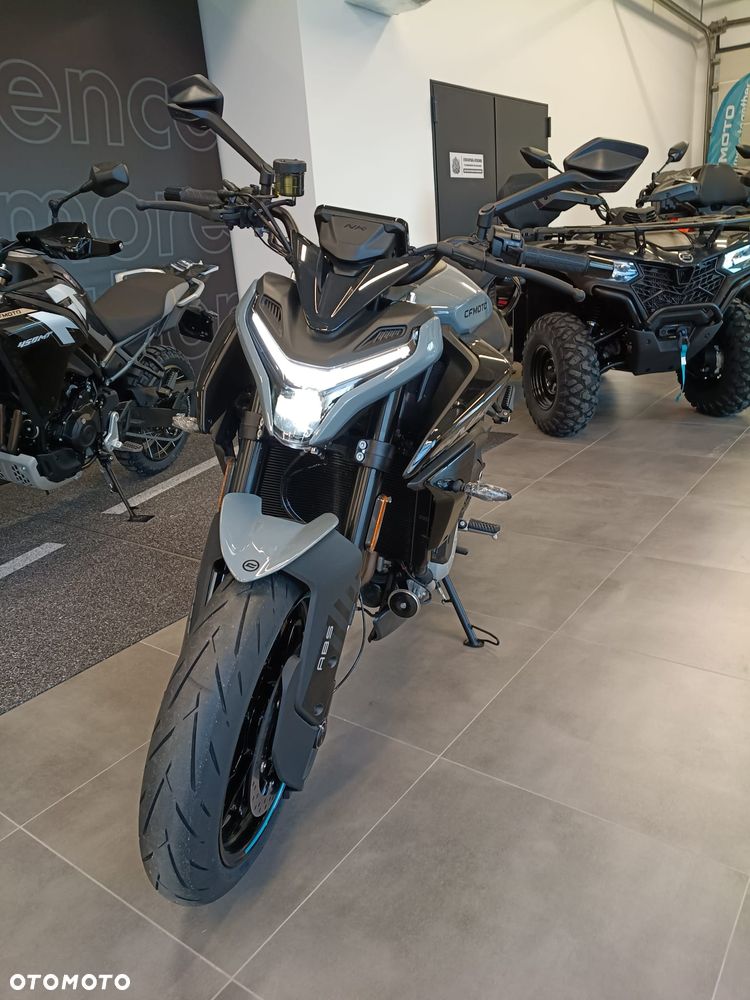 CFMoto 675NK - 4