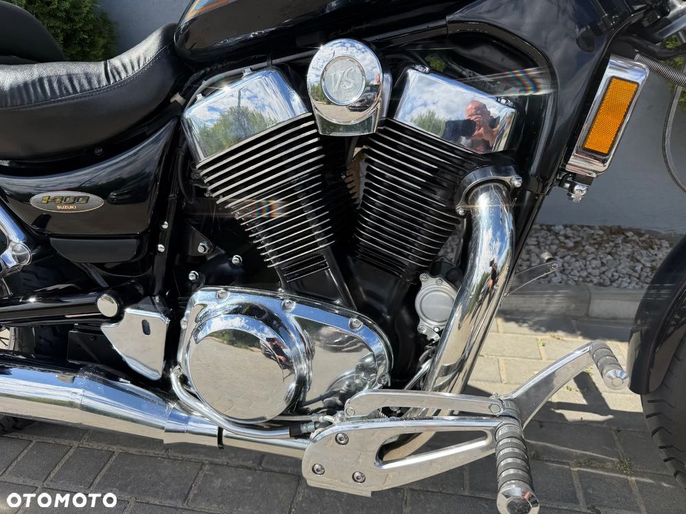 Suzuki Intruder - 16