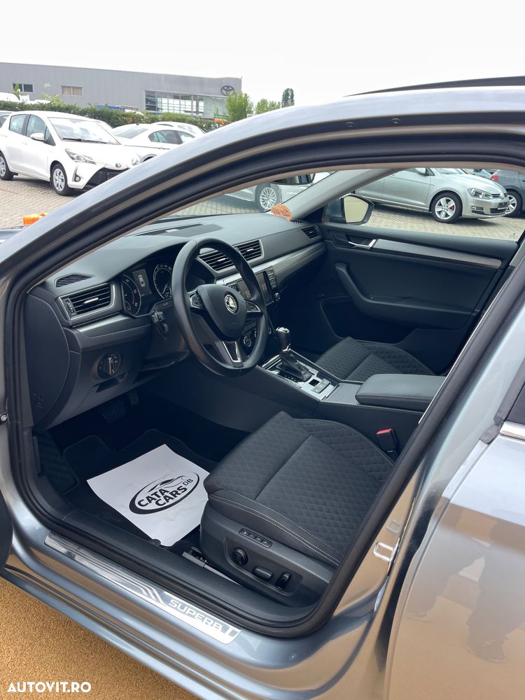 Skoda Superb 2.0 TDI 4X4 DSG Style - 27