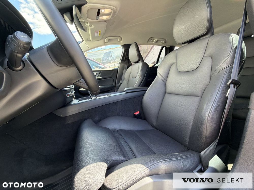 Volvo V60 Cross Country - 11