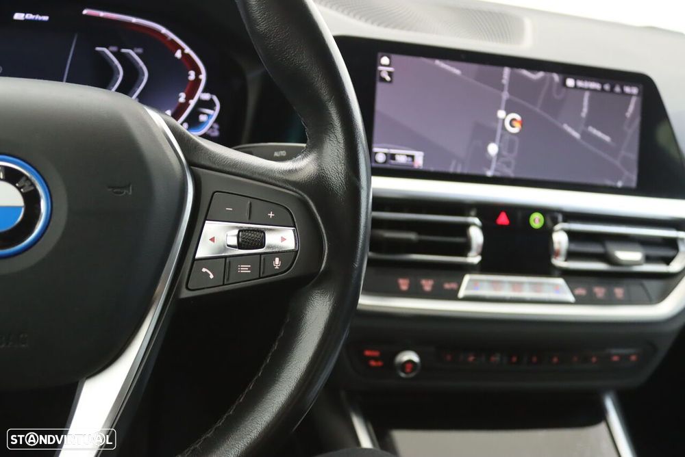 BMW 320 e Line Sport Auto - 11