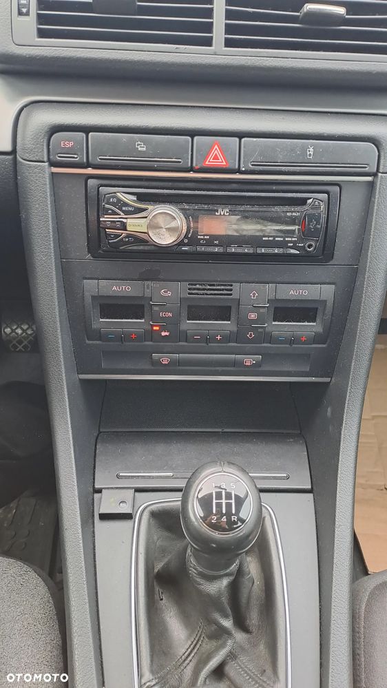 Audi A4 Limousine - 9