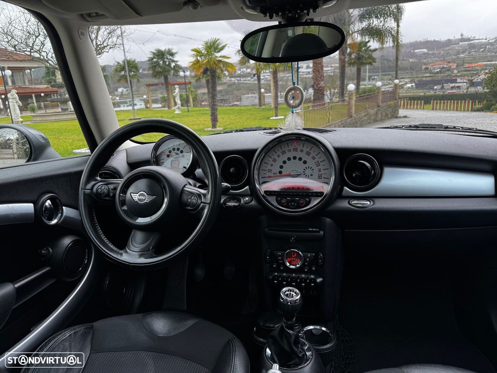 MINI 3 Portas Cooper D Brick Lane - 19