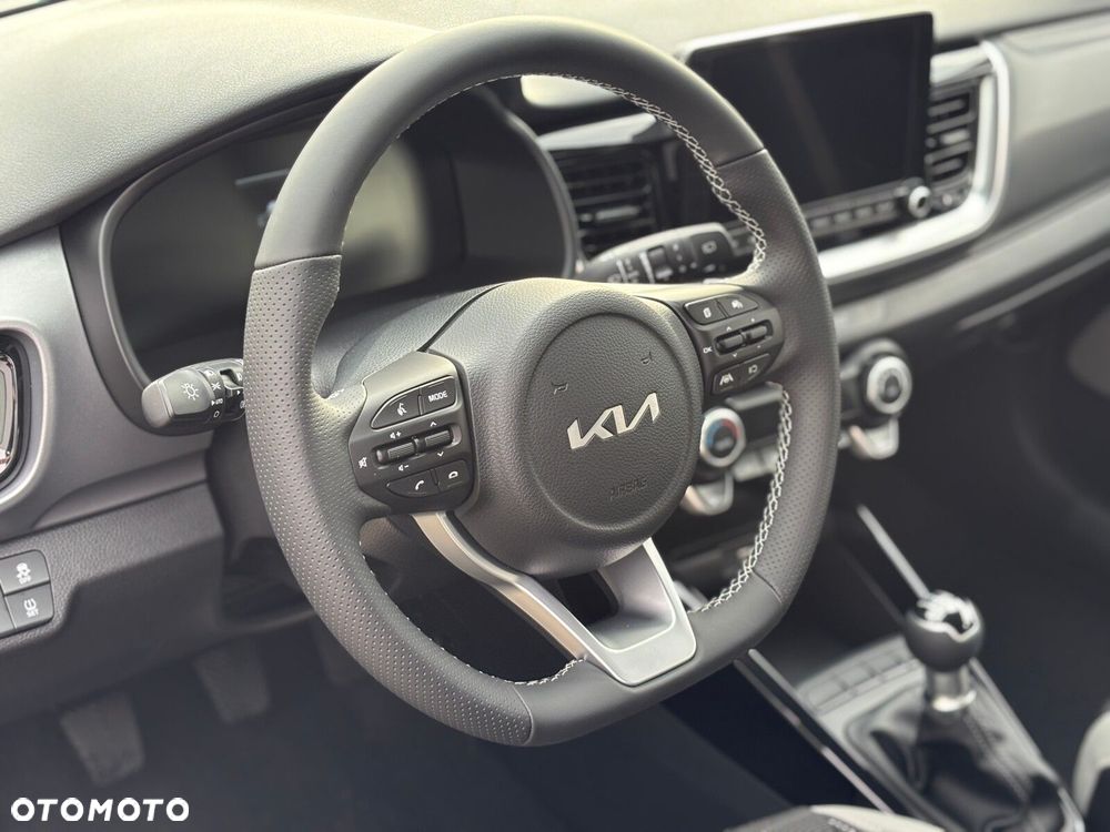 Kia Stonic - 28