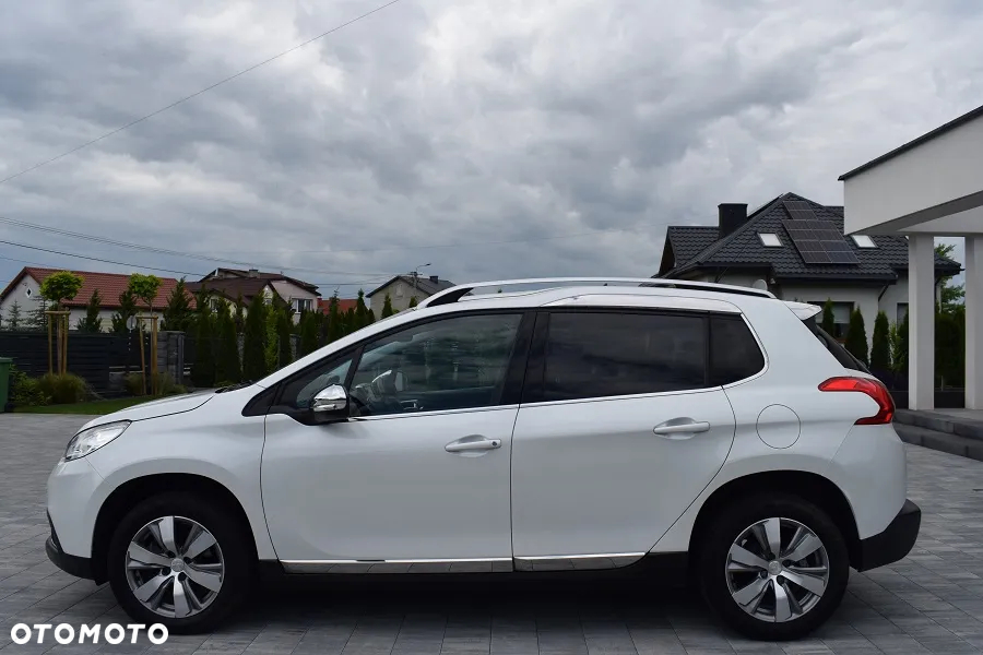 Peugeot 2008 1.2 Pure Tech Allure S&S - 3