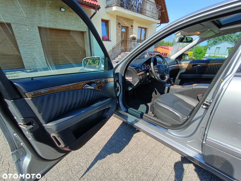 Mercedes-Benz Klasa E 300 BLUETEC Avantgarde - 21