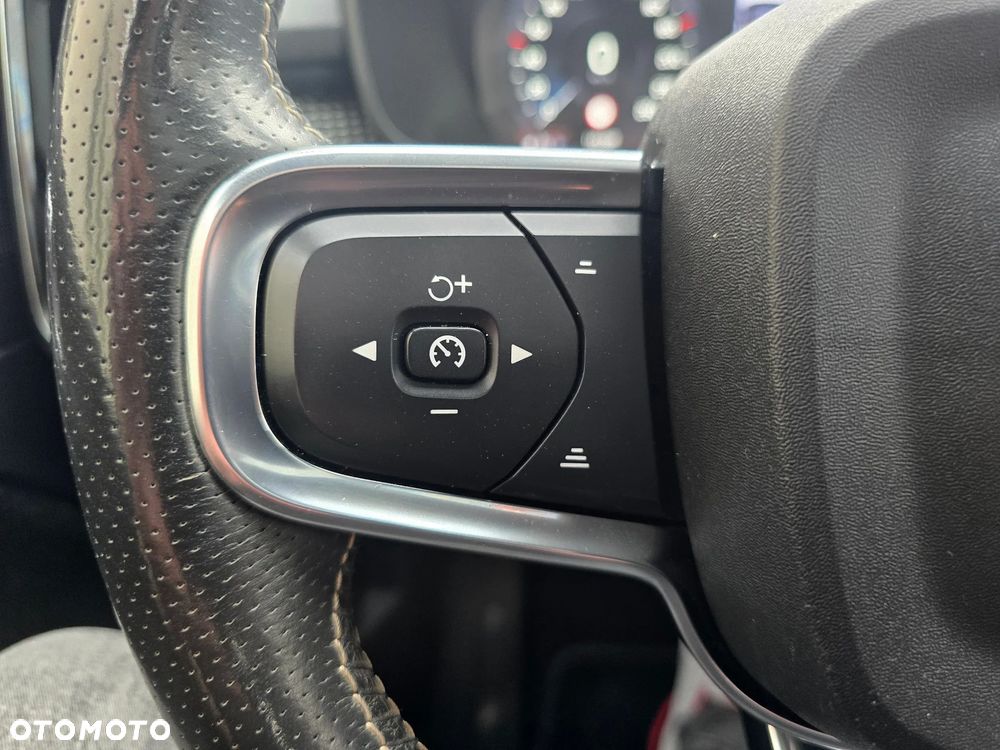 Volvo XC 40 - 34