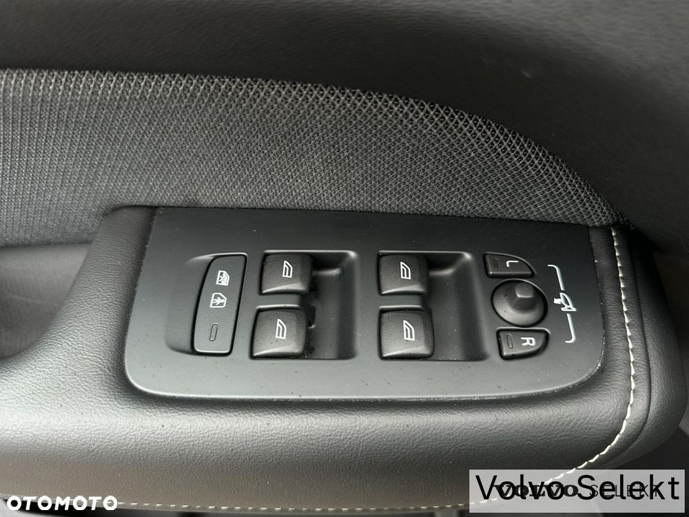 Volvo XC 60 - 25
