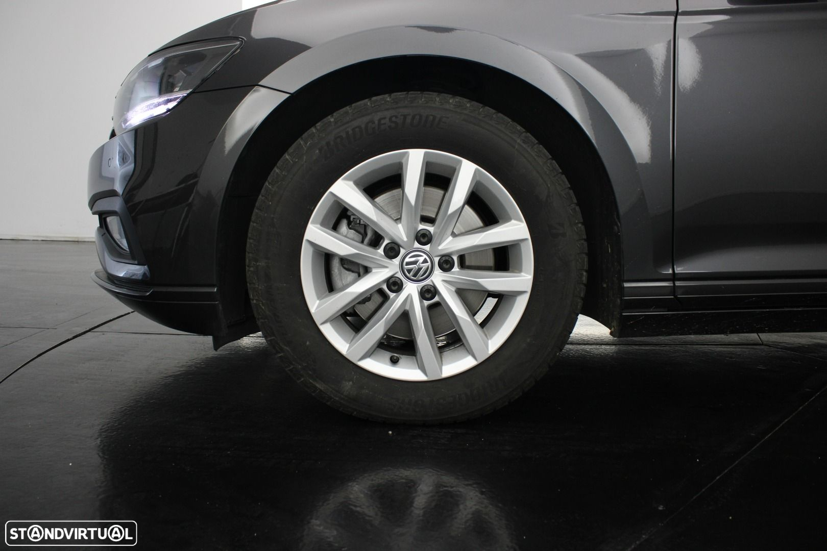 VW Passat Variant 1.6 TDI Business DSG - 37