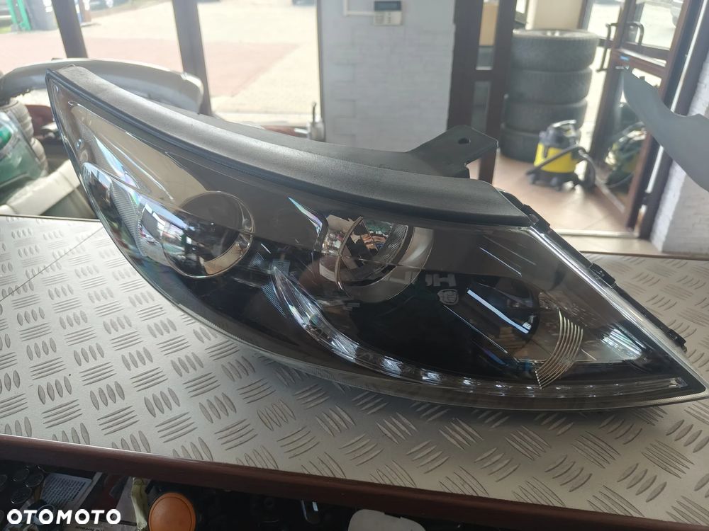 Kia Sportage III 2010-2015 XENON+ Led prawy reflektor lampa Europa