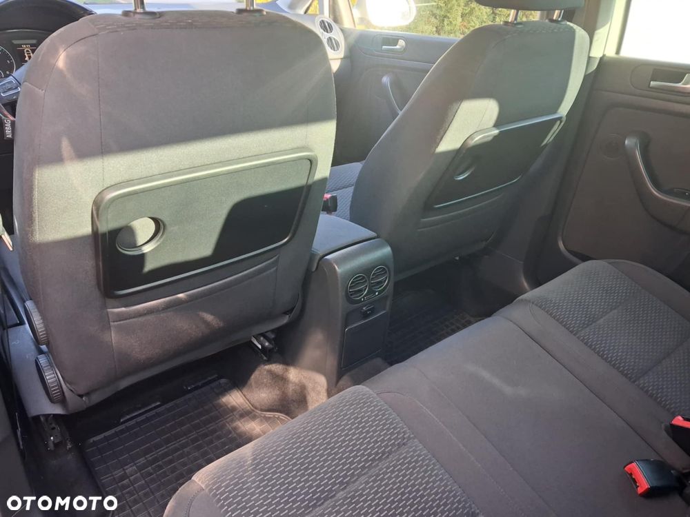 Volkswagen Golf Plus 1.6 TDI Comfortline - 8