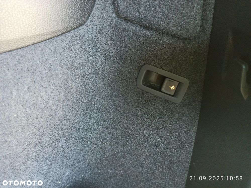 Skoda Karoq 1.5 TSI ACT 4x2 Style DSG - 8