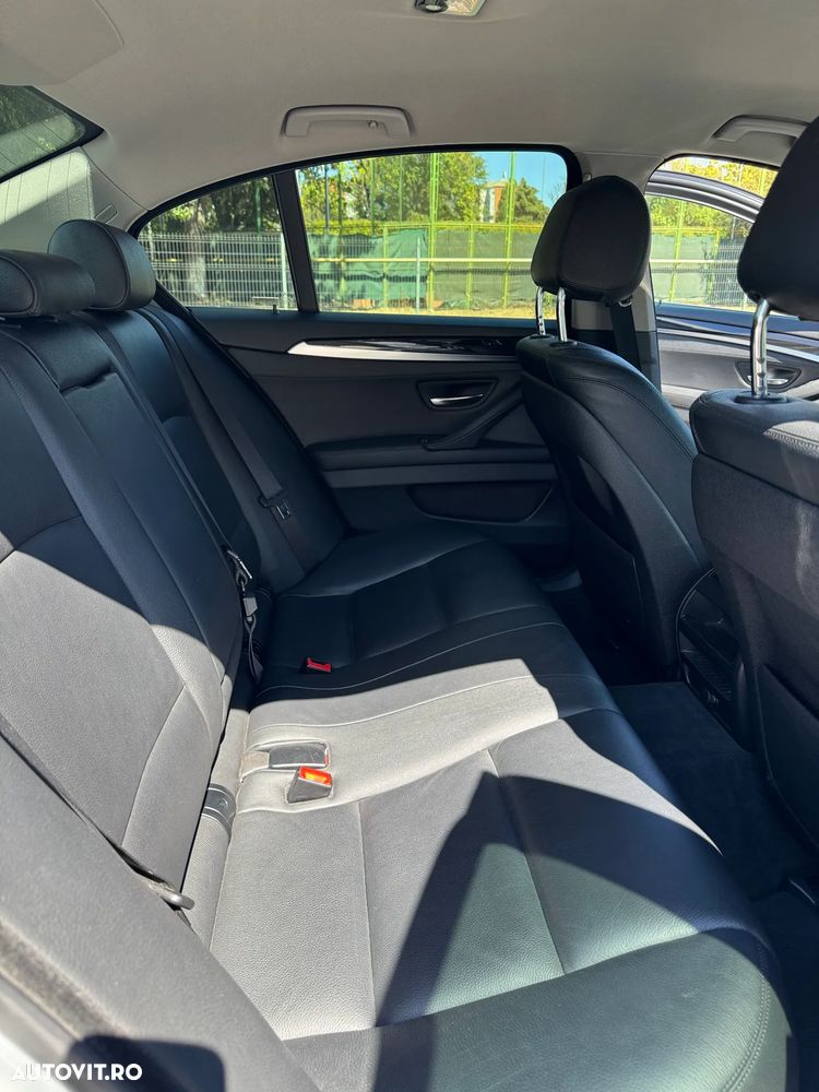 BMW Seria 5 520d xDrive AT - 10