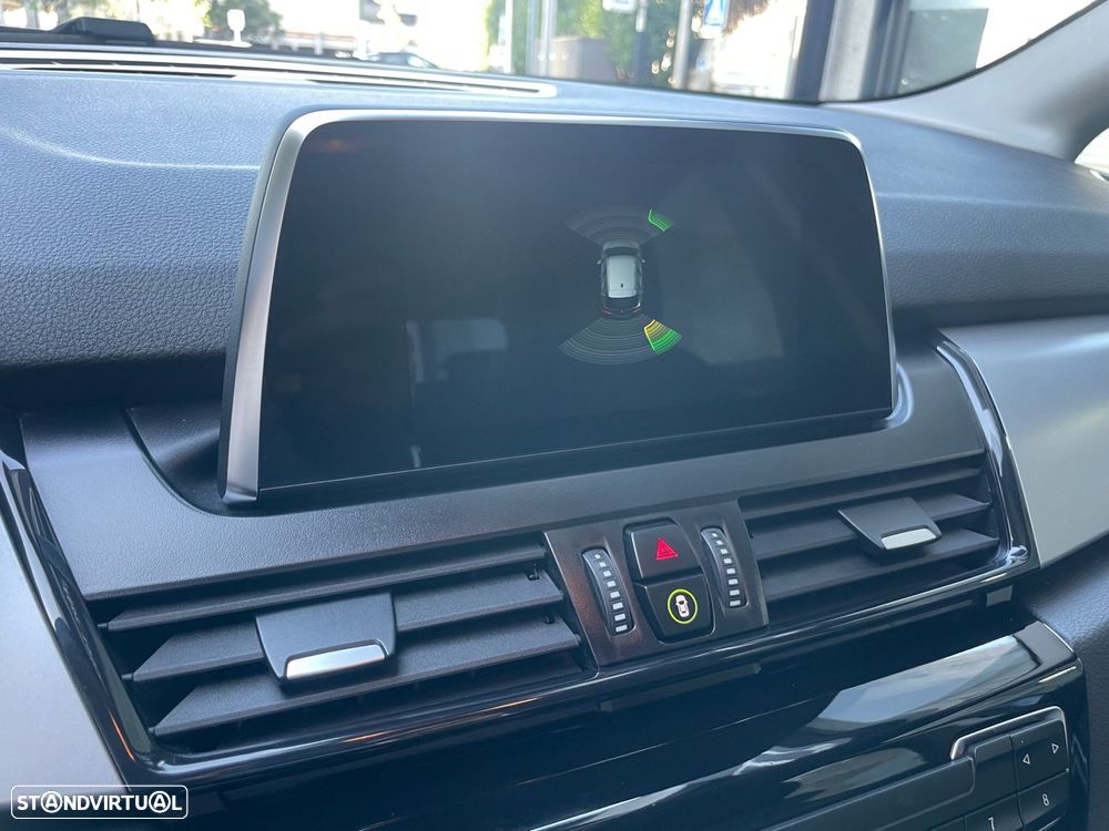 BMW 225xe Active Tourer - 8