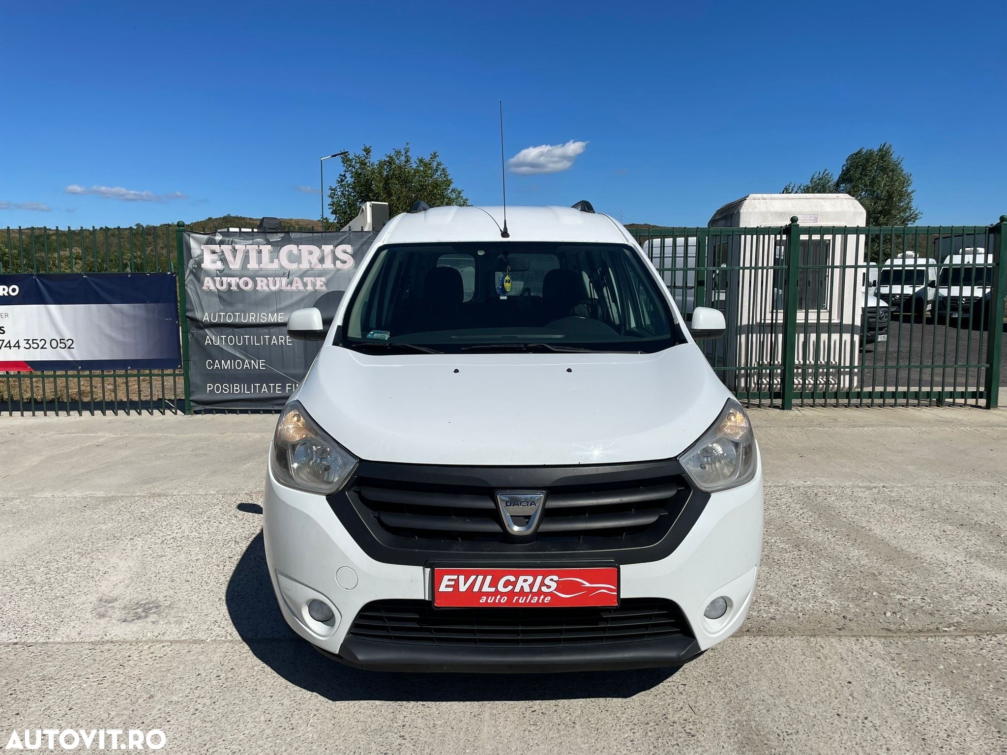 Dacia Dokker 1.5 dCi 90 CP Laureate - 4