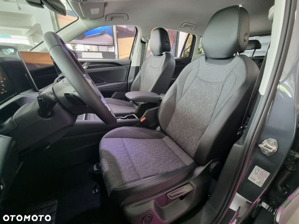 Volkswagen Tiguan - 9