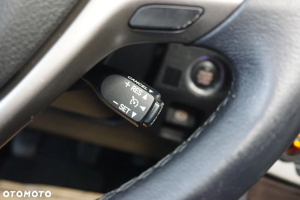 Toyota Avensis 1.8 Life - 32