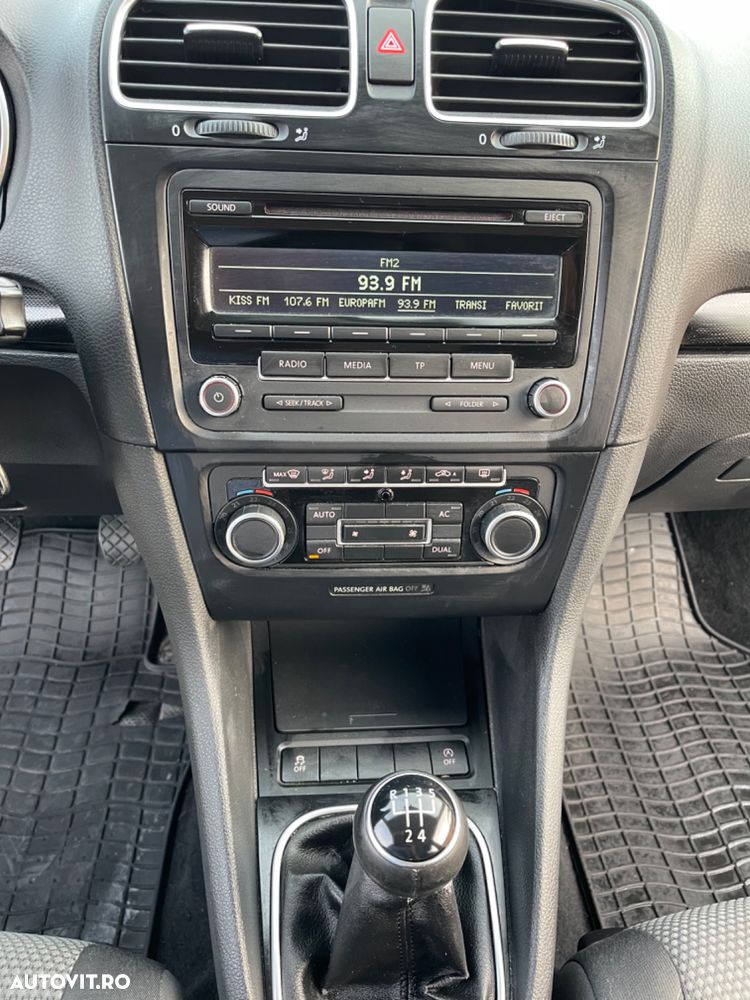 Volkswagen Golf 1.6 TDI BlueMotion Technology Comfortline - 20