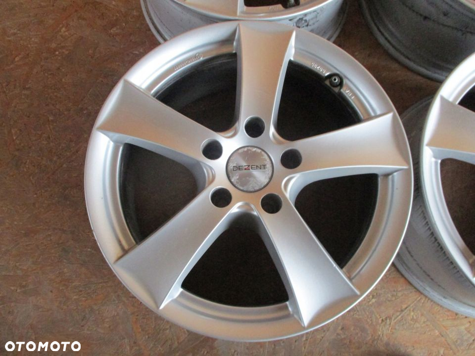 FELGI ALUMINIOWE DEZENT 7,5X17 ET32 5x120 - 6