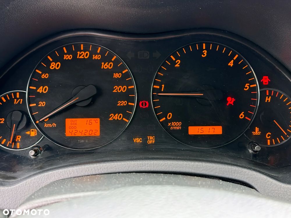 Toyota Avensis ver-2-2-d--4d-sol - 5