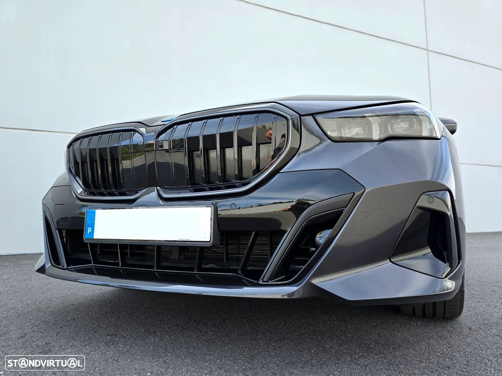 BMW 530 e Pack Desportivo M Pro - 4