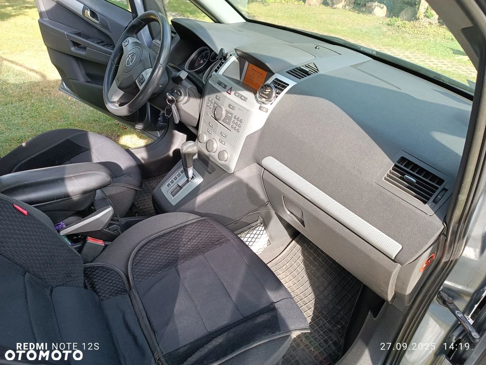 Opel Zafira - 14