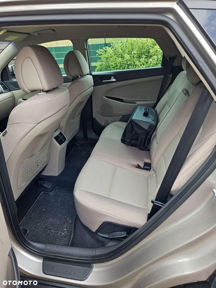 Hyundai Tucson 2.0 CRDI Comfort 4WD - 11
