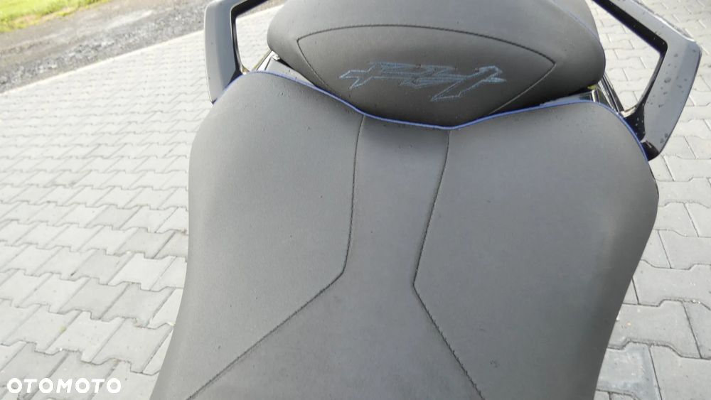 Yamaha FZ - 23