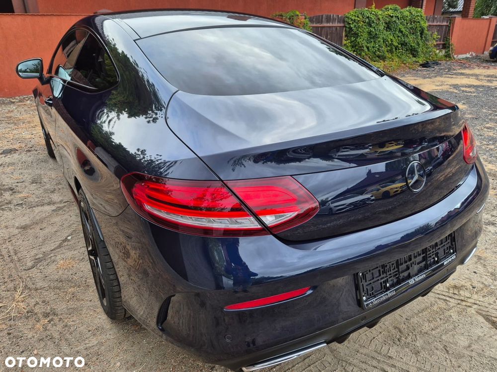 Mercedes-Benz Klasa C 300 d Coupe 9G-TRONIC AMG Line - 18