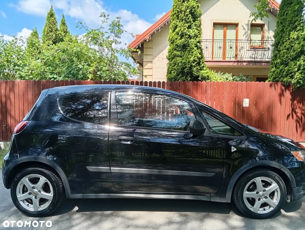 Mitsubishi Colt - 14