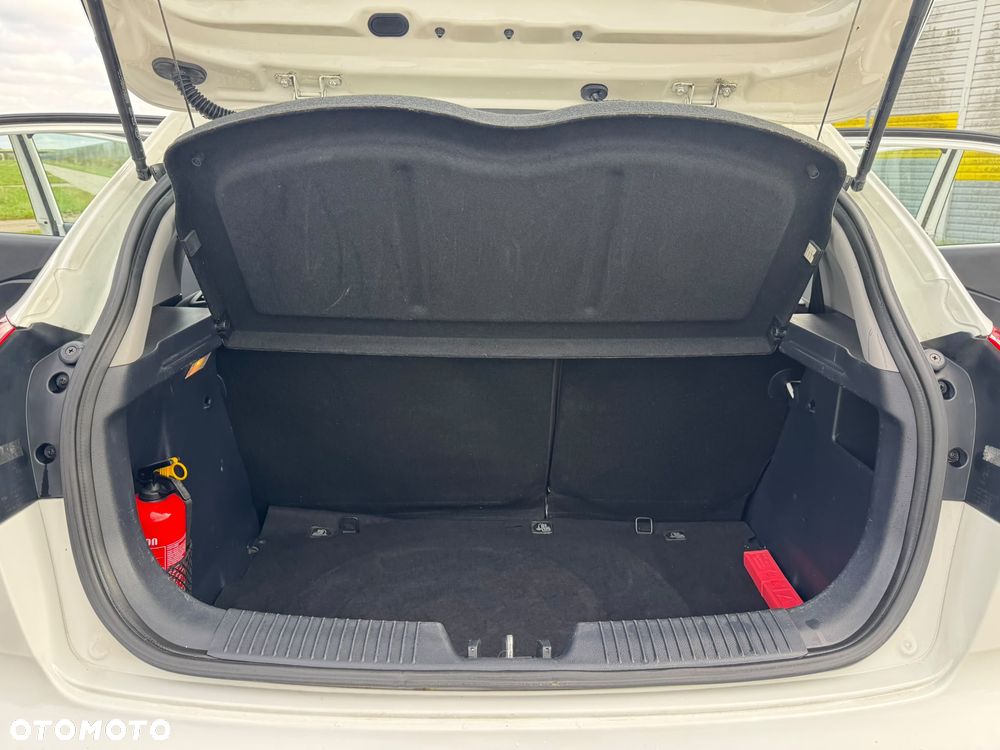 Kia Rio - 16