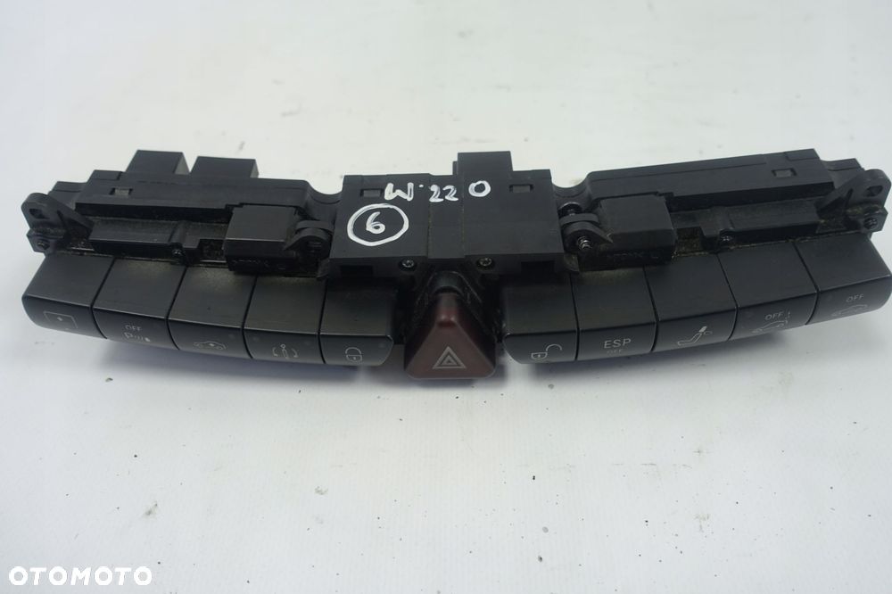 Mercedes W220 PRZEŁĄCZNIK ŚWIATEŁ AWARYJNYCH - 1