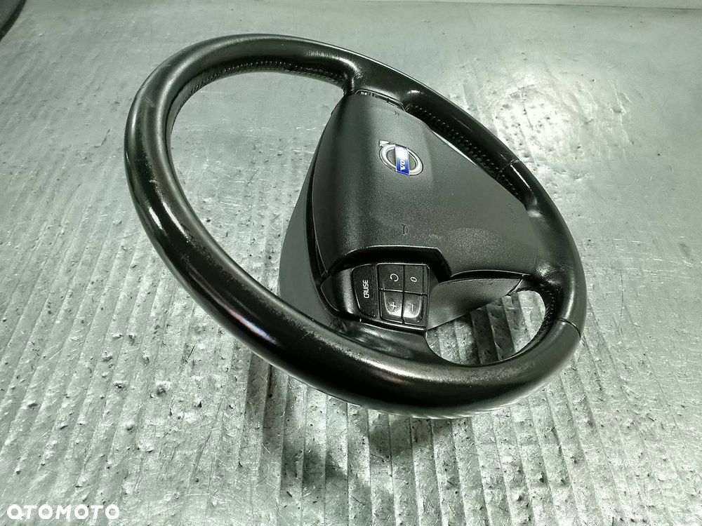 KIEROWNICA Z PODUSZKĄ VOLVO C30 ( 06-12 ) 55150060  55150001 30778758 - 14