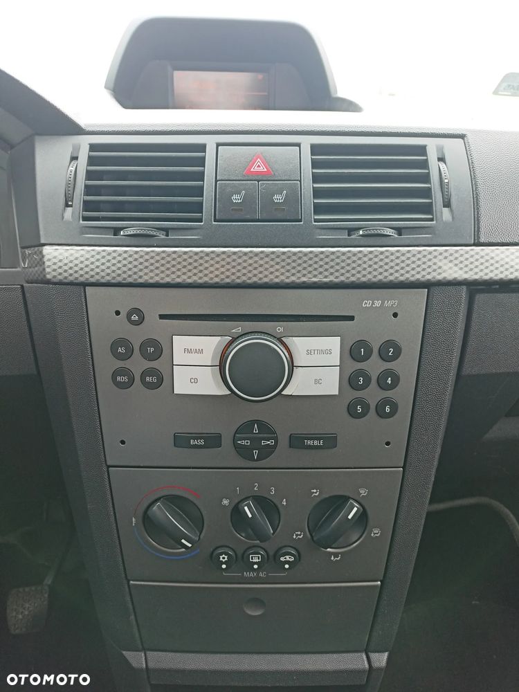 Opel Meriva - 11