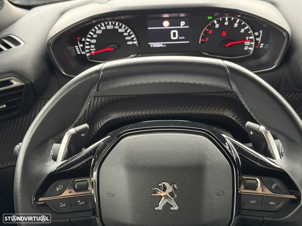 Peugeot 2008 1.5 BlueHDi Allure Pack EAT8 - 12